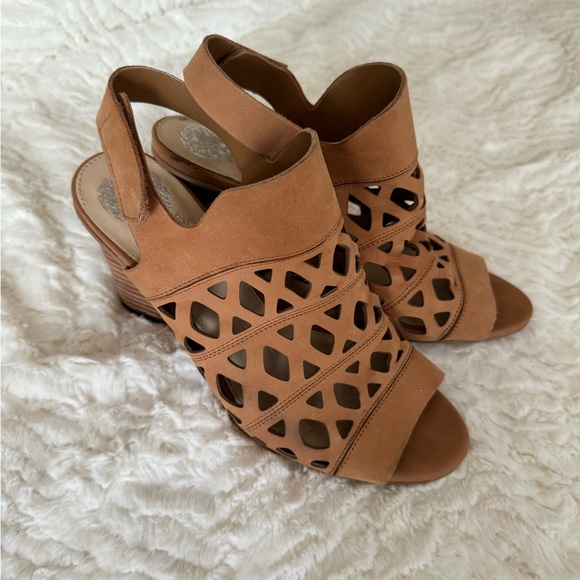 Vince Camuto Tan Cutout Heeled Sandals - Picture 2 of 6